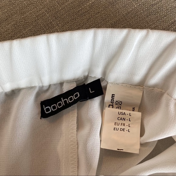 🩳Bohoo White Ball Lace Beach 🩳 - Picture 7 of 8